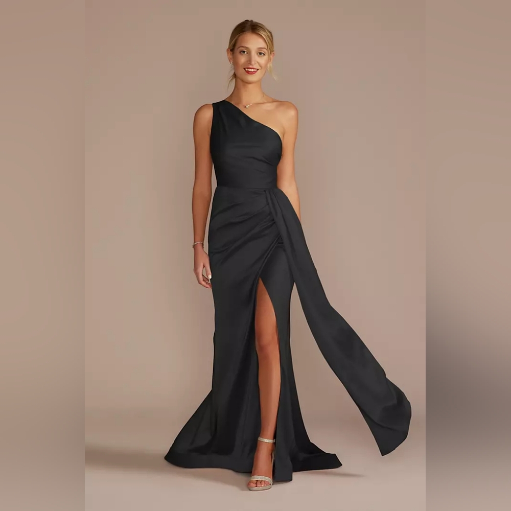 🖤 David’s Bridal One-Shoulder Black Stretch Satin Dress | Size 4
